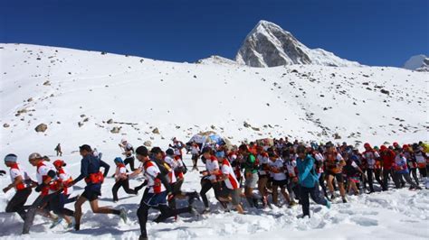 'Traffic Jam' on Mount Everest Kills Two Indian Climbers | Weather.com