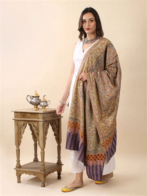 Unveiling PASHWRAP's Guide to Elevating Formal Attire with Pashmina Sc