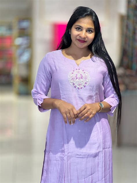 Hand Embroidery Detailed Chanderi Kurta Top & Bottom | EC101 – Aham ...