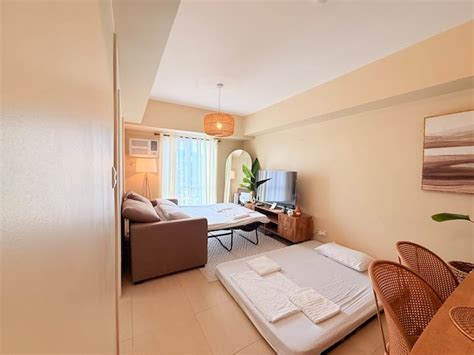 Cozy Meets Modern Comfort 1BR Home | Avida Riala - Bed and breakfasts ...