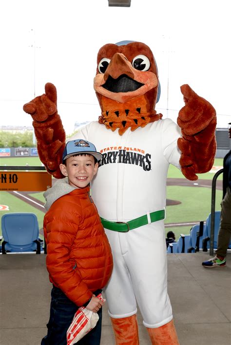 For starters, Staten Island FerryHawks’ pen writes losing script ...