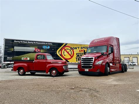 Fleet of Freightliners at Ozark Motor Lines | Drive4Ozark