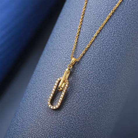 Chic Gold Paper Clip Necklace - Modern Elegance