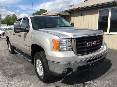 2009 GMC Sierra 2500 HD 4X4 offered at Robb Overpass Auto Sales