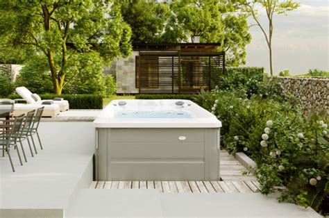 The World's leading innovator in wellness products | Jacuzzi®