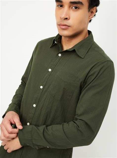 Buy Men Slim Fit Textured Shirt Online at just Rs. 1049.0 ...