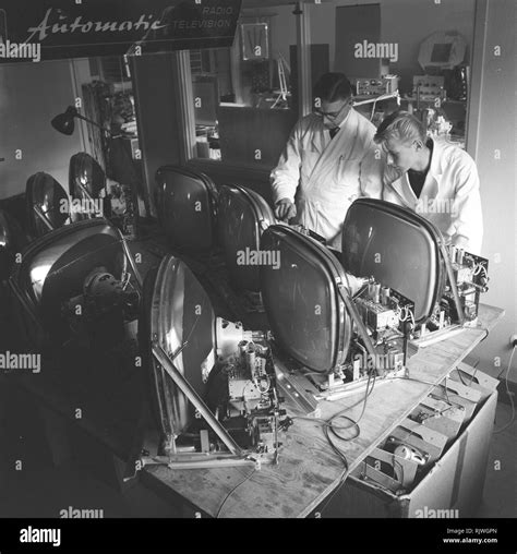 1950s Technology High Resolution Stock Photography and Images - Alamy