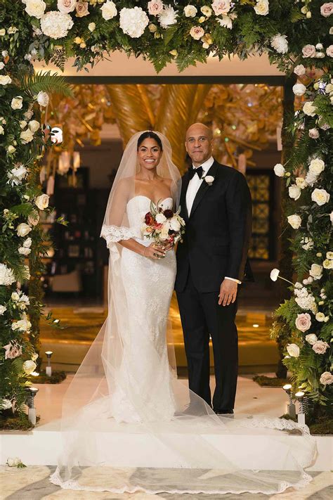 Cory Booker Is Married, U.S. Senator Weds Alexis Lewis in 2 Ceremonies ...
