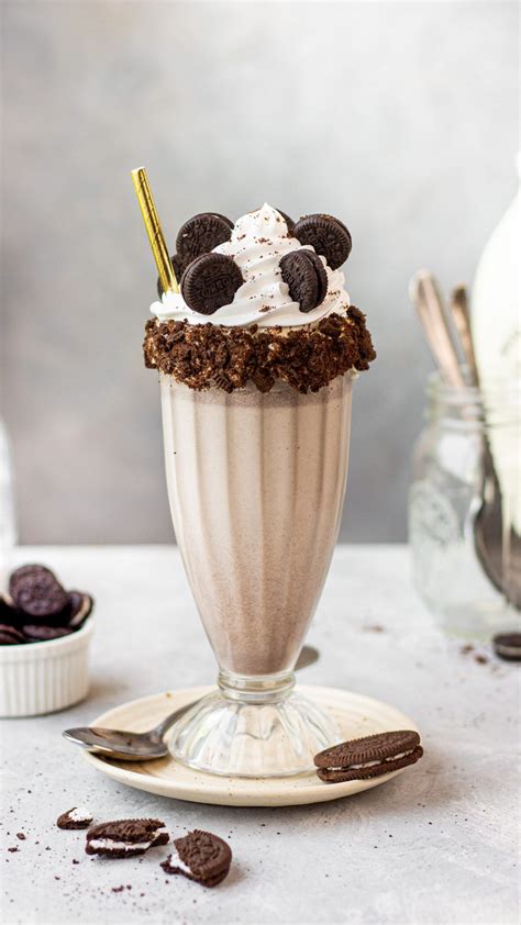 Indulgent Oreo Milkshake Recipe
