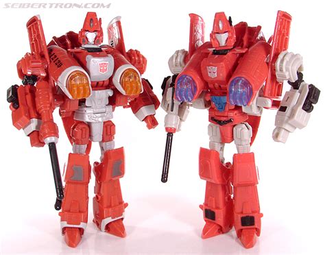 Transformers Universe - Classics 2.0 Powerglide (G1) Toy Gallery (Image ...