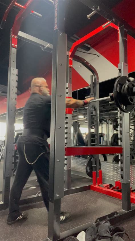 Dominick Izzo | Road to 225 shoulder press while doing 175 X 4.5 today ...