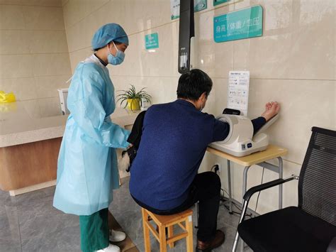 实行实名制就诊 日均接待量500人次 武汉协和江北医院全面恢复普通门诊 - 中国日报网