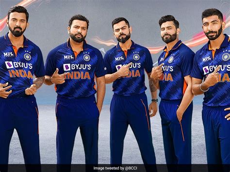 T20 World Cup: बीसीसीआई ने जारी की टीम इंडिया की स्पेशल विश्व कप जर्सी ...