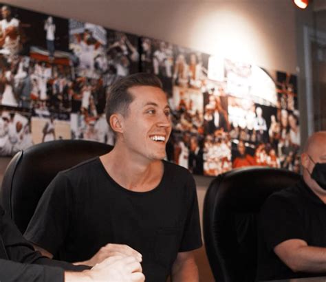 Video: Miami Heat surprise Duncan Robinson with incredible gesture as ...