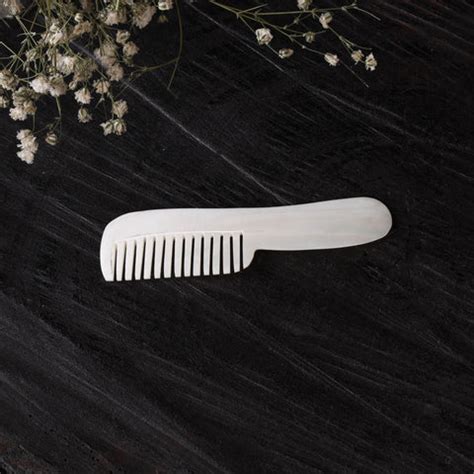 Buy Neem Wood Comb for Healthy Hair Now | iTokri