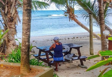 SURFERS BEACH SELF CATERING CHALETS (Takamaka) - Lodge Reviews, Photos ...