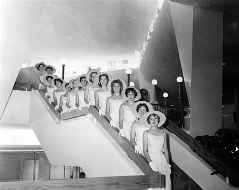 Mount Prospect’s Randhurst mall was first of its kind – Chicago Tribune