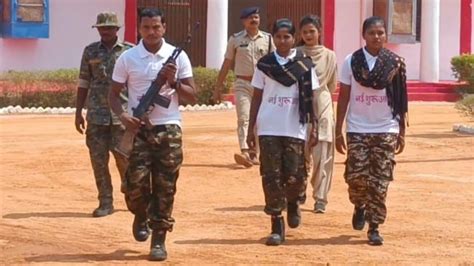 Naxalite Surrender: चार दिनों तक तड़पता रहा खूंखार नक्सली... फिर इस वजह ...