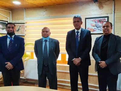 Dir IIM Jammu calls on LG Ladakh, proposes to open an Off-Campus in UT ...