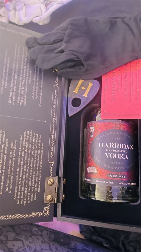 TW Pornstars - 2 pic. Maya Sinstress. Twitter. So pleased. @slave_66 I opened your present early ...