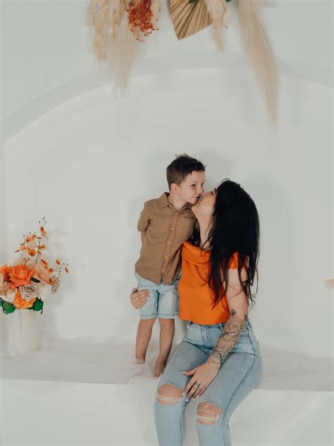 Daisyblooms_neekyjade (@daisyblooms_photography) • Instagram photos and videos