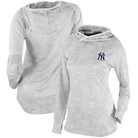 Columbia New York Yankees Omni-Wick Sunday Ball Pullover Hoodie | Academy