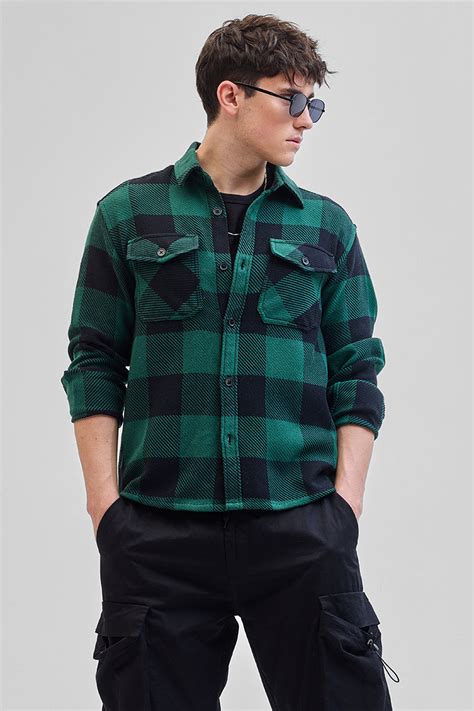 Buy Men's Green Flannel Checks Double Pocket Overshirt Online | Snitch ...