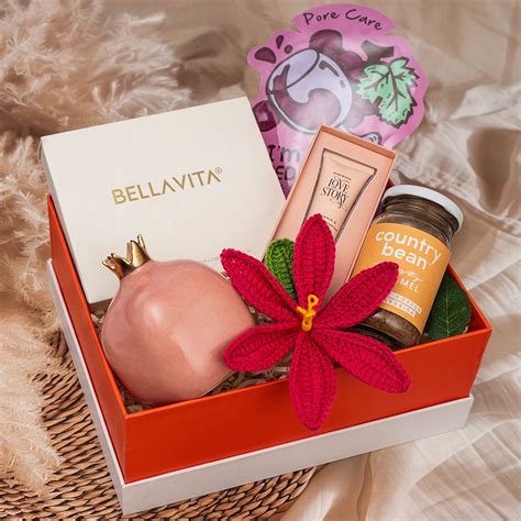 Lady Luxe Gift Box For Women - Buy Luxury Gift Online | The Zappy Box