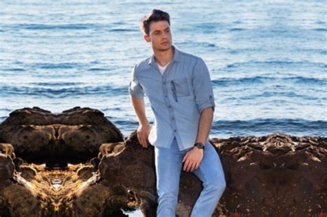 HOW TO PAIR DENIMS