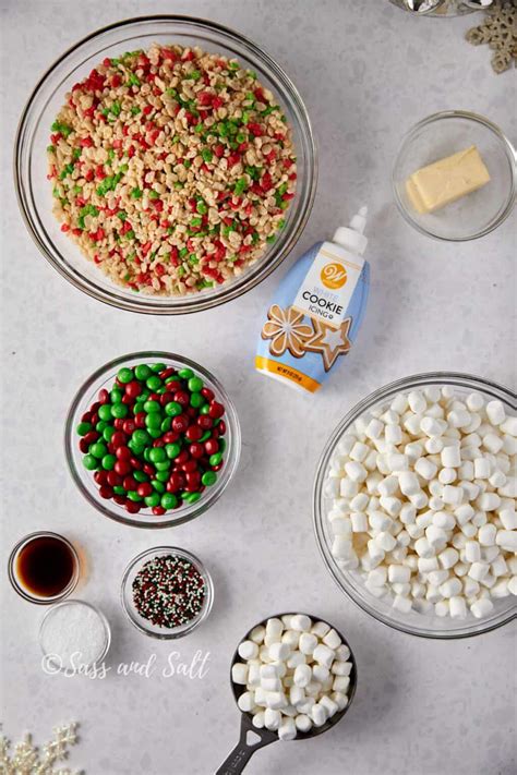 Easy Christmas Rice Krispie Treats with M&M's - Sass and Salt