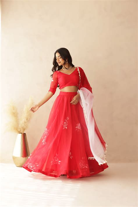 ZOHRA RED HANDPAINTED LEHENGA – Deasha India