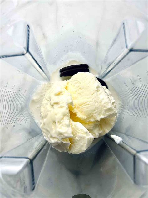 Baskin Robbins Oreo Milkshake