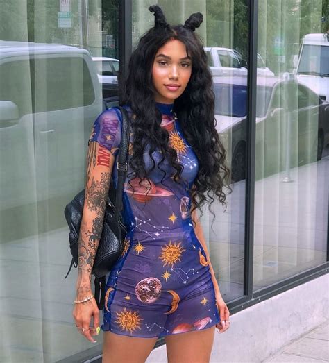 Indyamarie Jean🧚🏽‍♀️ on Instagram: “explora mi universo 🌙 #indyamarie” | Fashion, Black beauties ...