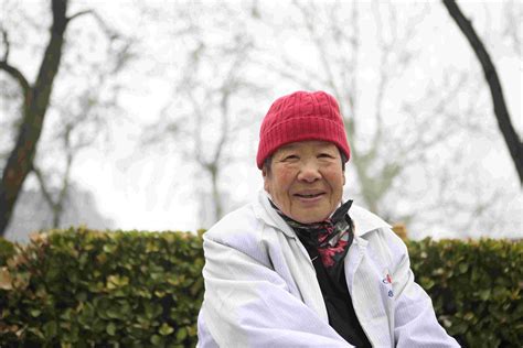 领个年轻姑娘同居！杭州80岁老奶奶尝试养老新模式：太寂寞了，就想找个人说说话-大河报网