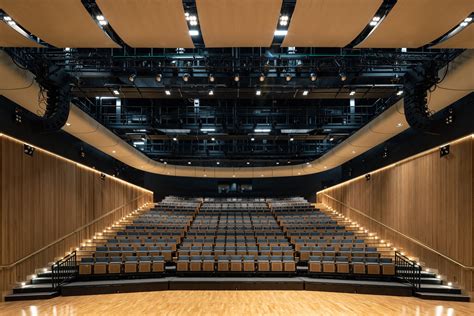 East Quad Building | Projects | AHR