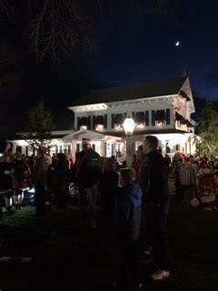 22 Funeral Homes Making The Holidays Brighter For Their Communities ...