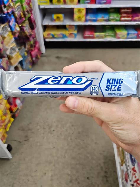 Reviewing Zero Candy Bar, Rice Krispies Chocolatey Strawberry Dunk'd ...