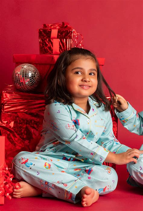 Circus Notched Collar Full Set – House of Dreams