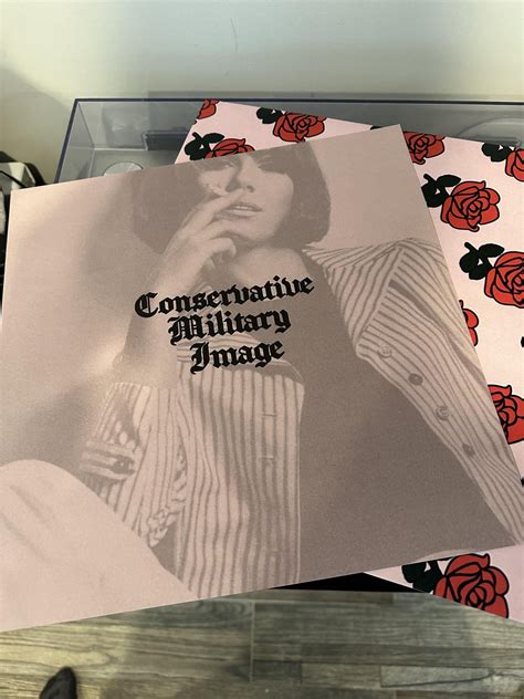 Conservative Military Image Band 的图像结果