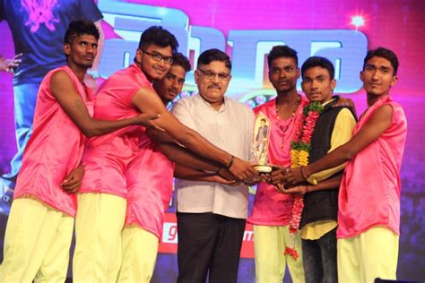 Allu Arjun, Ram Charan, Allu Sirish, Madhu Shalini at Chiranjeevi's ...