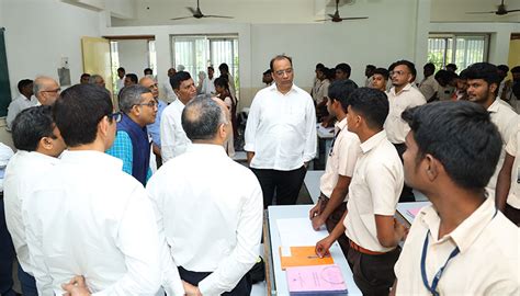 Visit of Secretary (C & PC) and President – CIPET G.C. | Photo Gallery ...