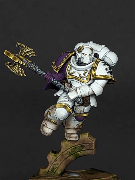 Finished my Son's of the Phoenix captain : r/Warhammer40k