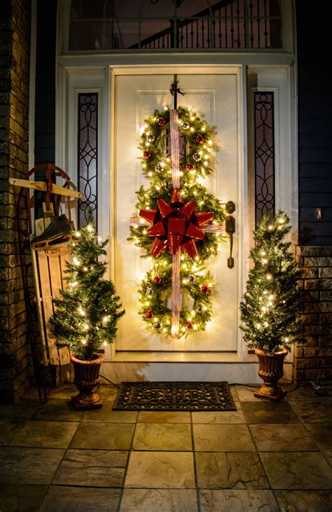 Front Door Christmas Decorations Ideas | Christmas Images 2021