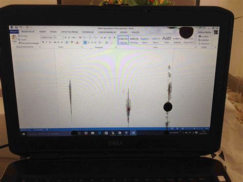 ‎Manchas e Linhas na tela de meu Notebook! | DELL Technologies