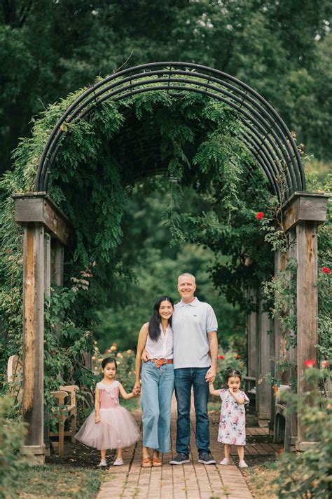 Bon Air Rose Garden Family Photos | Northern V photographer