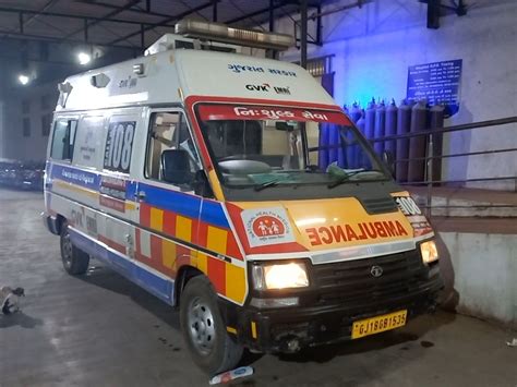 House caught fire due to short circuit in Khatalwada village of Umargam ...