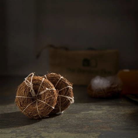 Buy Exfoliating Body Scrubber | Handwoven Vetiver Khas Roots | Set of 2 ...