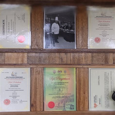BIG BEN'S RESTAURANT CAFE & COTTAGE INDUSTRY, Melaka - Restaurant ...