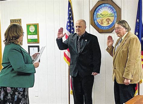 Mount Gilead officials sworn in - Morrow County Sentinel