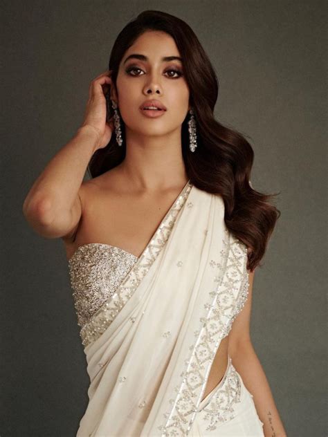 Janhvi Kapoor’s Ethnic Looks Are Here To Win Hearts | Times Now